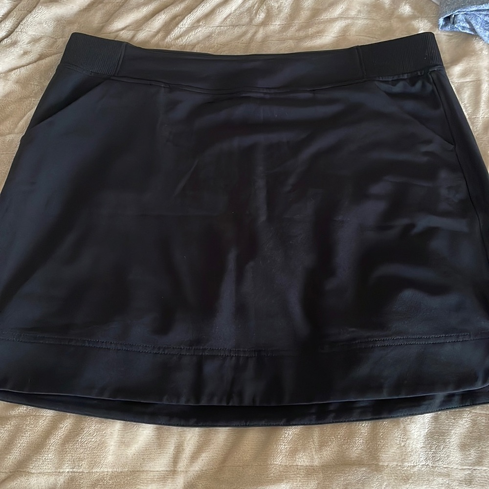32 cool black skort